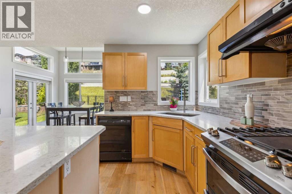 Single Family House for Sale in  Springbank Way SW Springbank Hill Calgary 