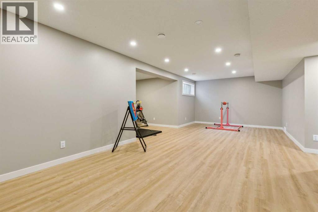 Single Family House for Sale in  Springbank Way SW Springbank Hill Calgary 