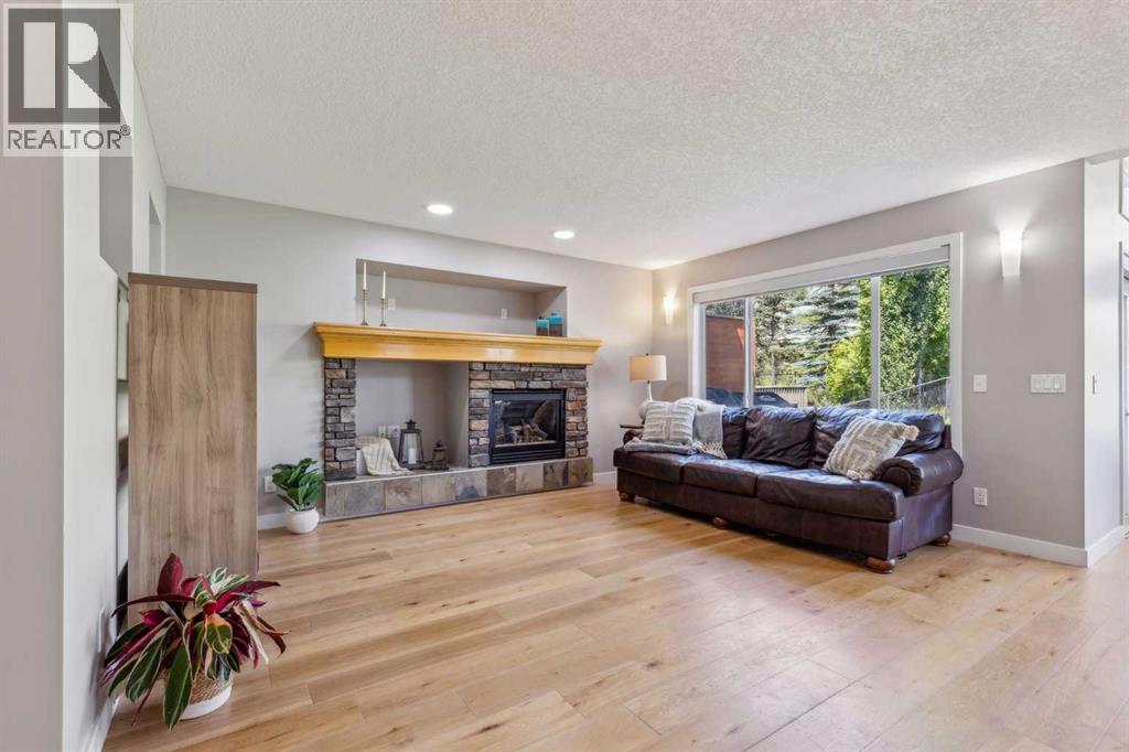 Single Family House for Sale in  Springbank Way SW Springbank Hill Calgary 