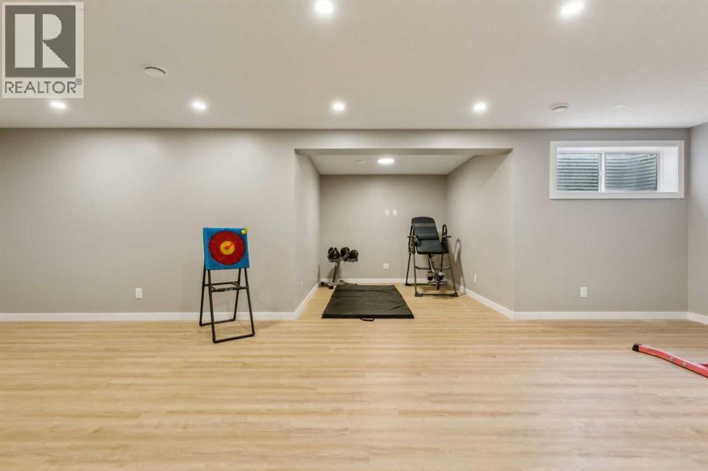 Single Family House for Sale in  Springbank Way SW Springbank Hill Calgary 