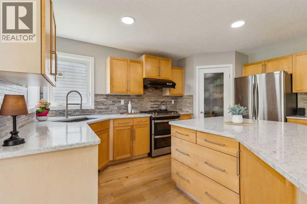 Single Family House for Sale in  Springbank Way SW Springbank Hill Calgary 