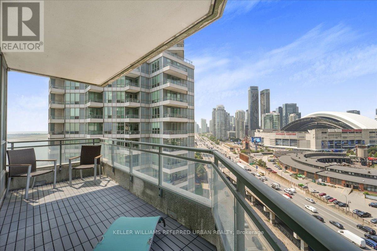 Photo 29 of 2011 228 Queens Quay W, Toronto ON