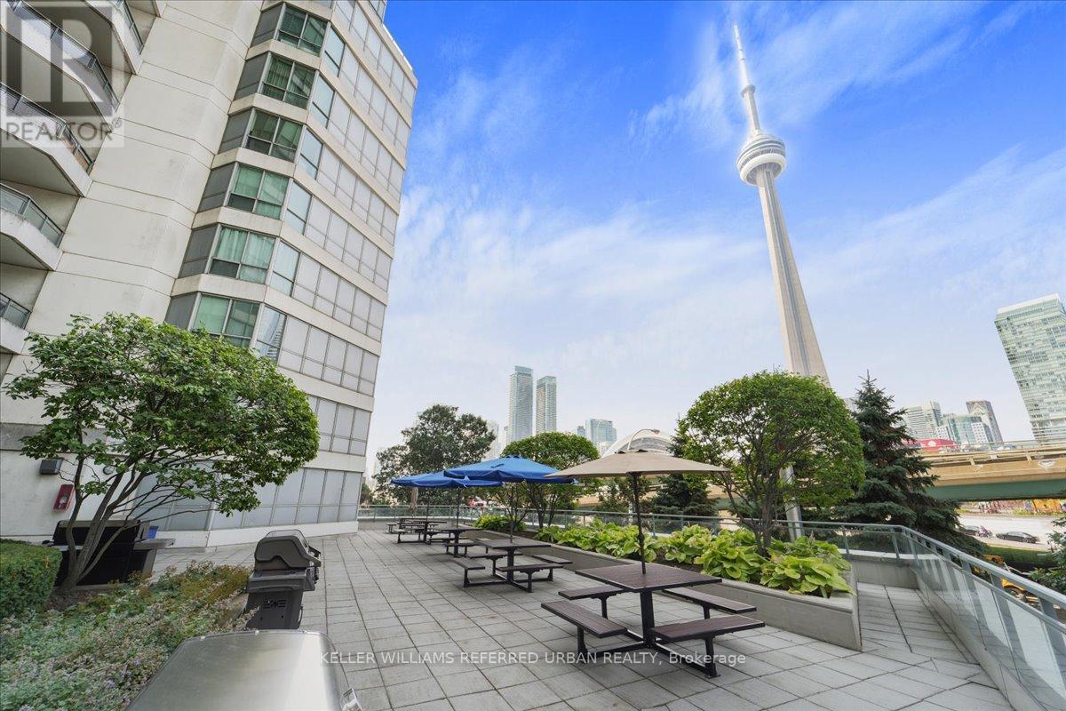 Photo 19 of 2011 228 Queens Quay W, Toronto ON