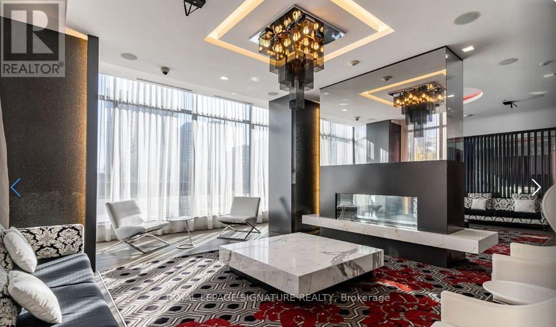 Photo 1 of 1007 560 Front Street W, Toronto ON