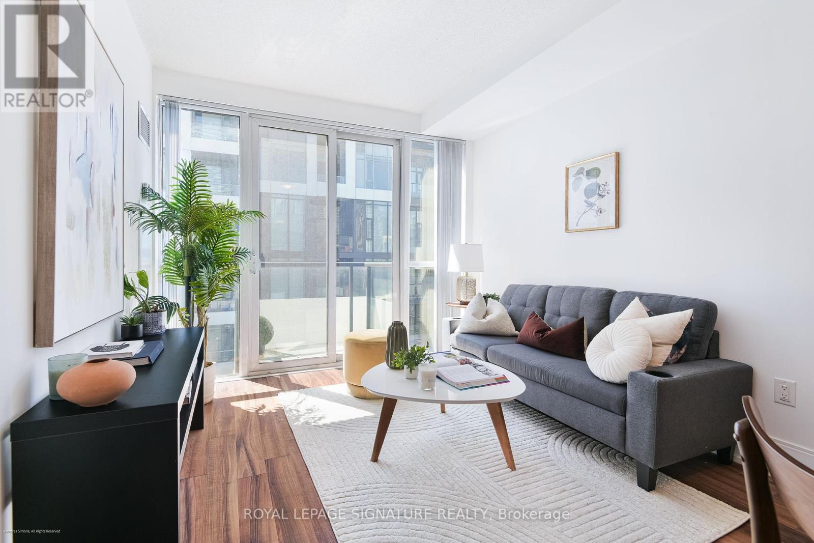Photo 6 of 1007 560 Front Street W, Toronto ON