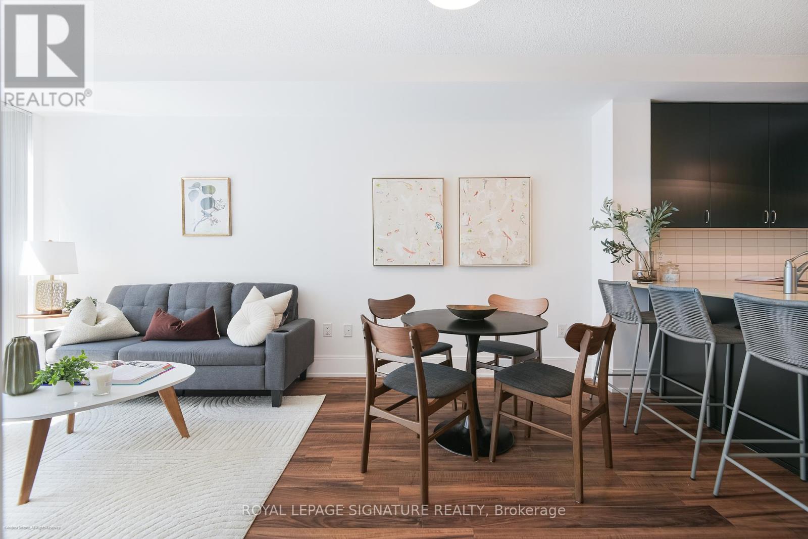 Photo 9 of 1007 560 Front Street W, Toronto ON