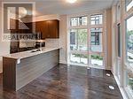 Photo 2 of 21 15 Eldora Avenue, Toronto ON