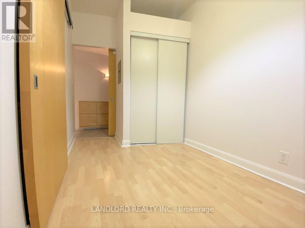Photo 15 of 212 700 King Street W, Toronto ON