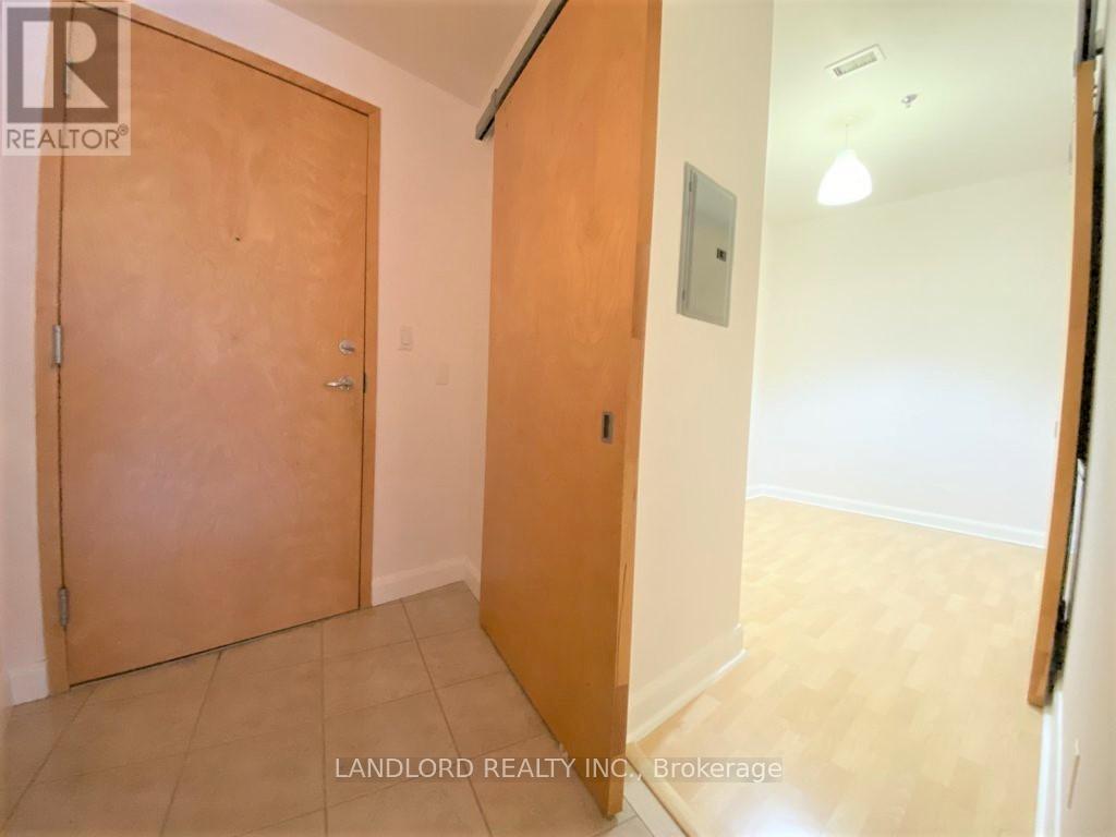 Photo 7 of 212 700 King Street W, Toronto ON