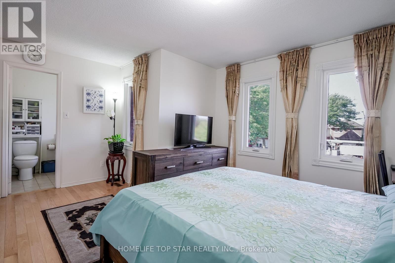 Photo 17 of 159 Heale Avenue, Toronto ON