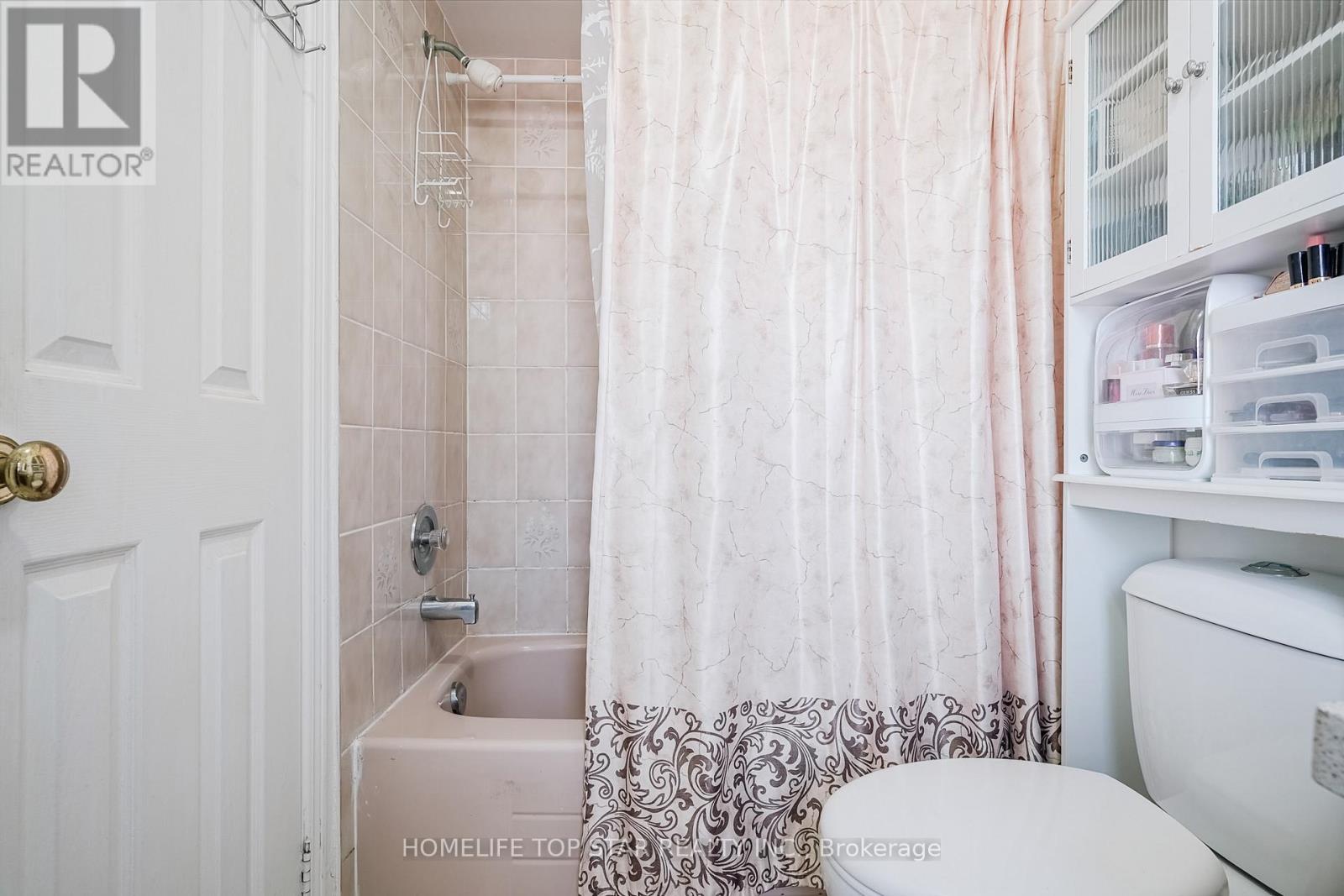 Photo 4 of 159 Heale Avenue, Toronto ON