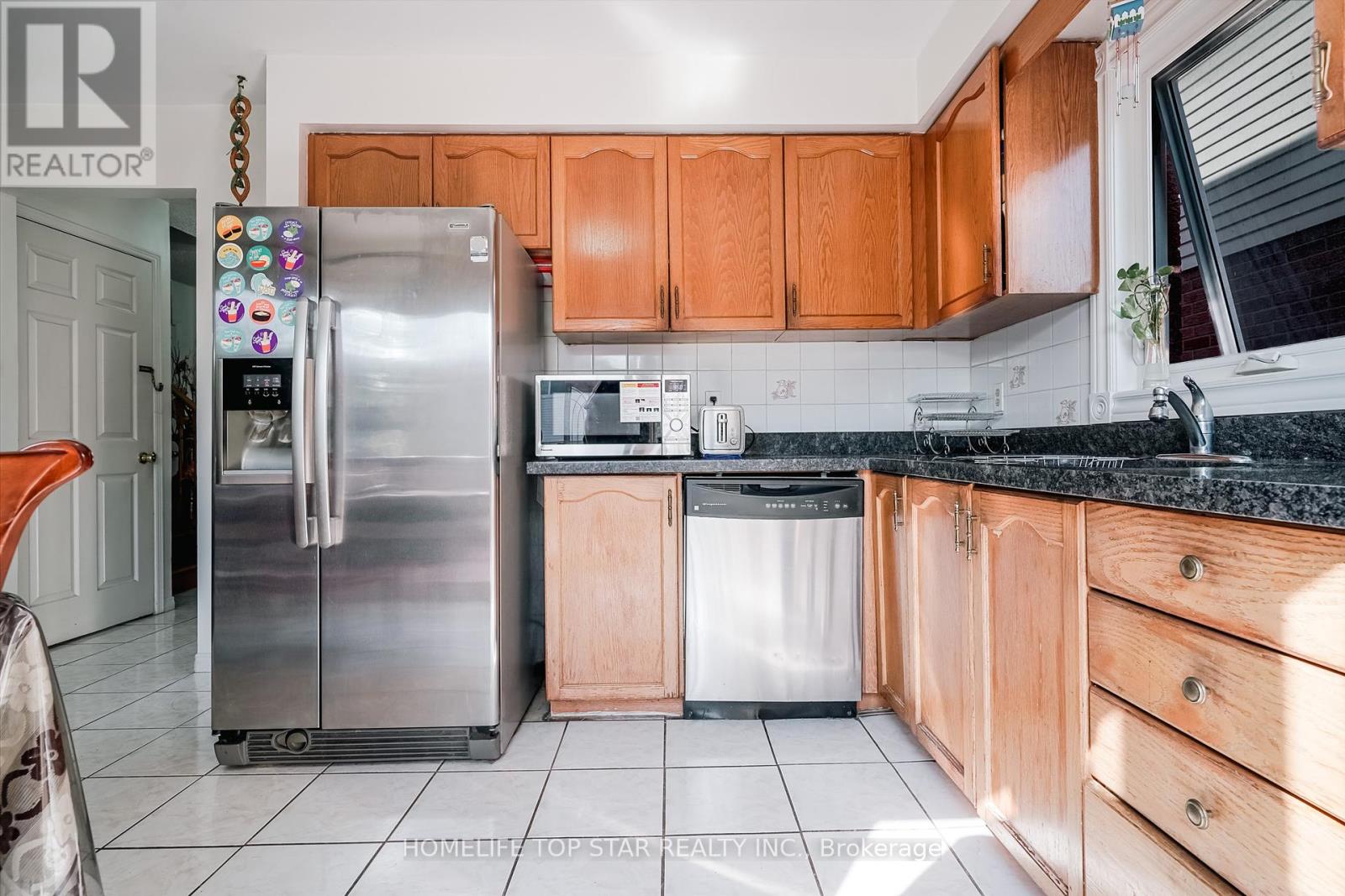 Photo 10 of 159 Heale Avenue, Toronto ON