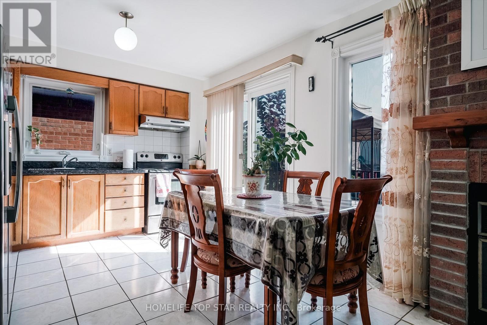 Photo 13 of 159 Heale Avenue, Toronto ON