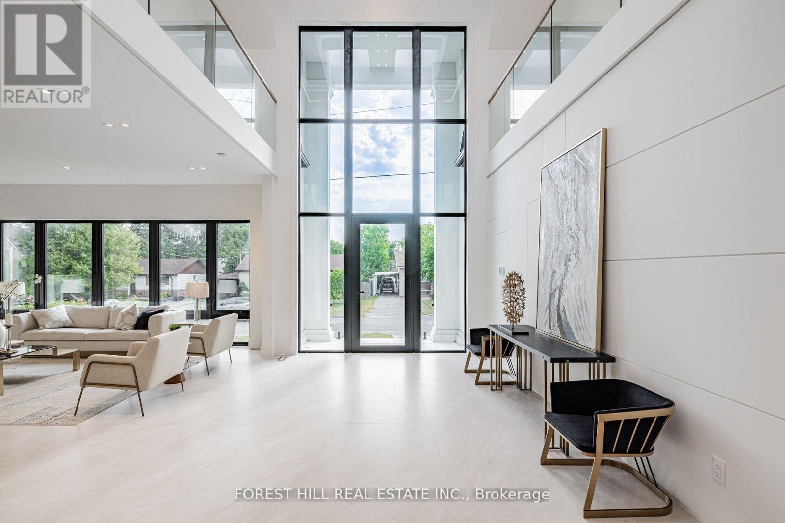 Photo 30 of 105 Castle Hill Drive, Toronto ON