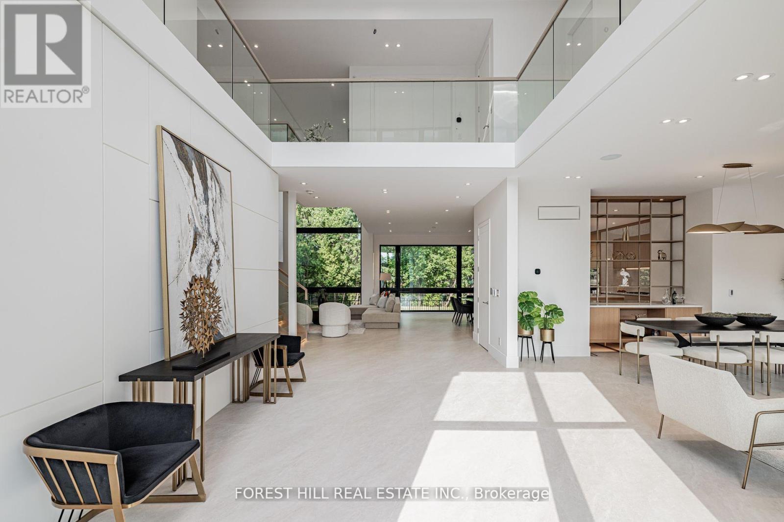 Photo 26 of 105 Castle Hill Drive, Toronto ON
