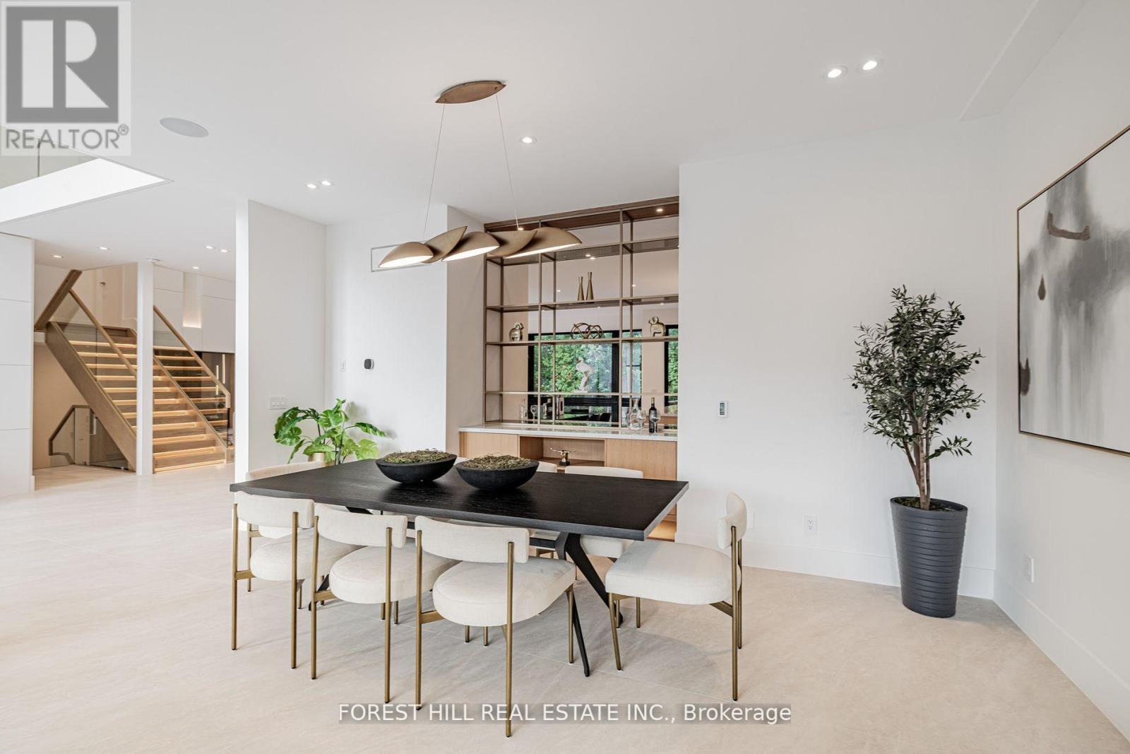 Photo 8 of 105 Castle Hill Drive, Toronto ON