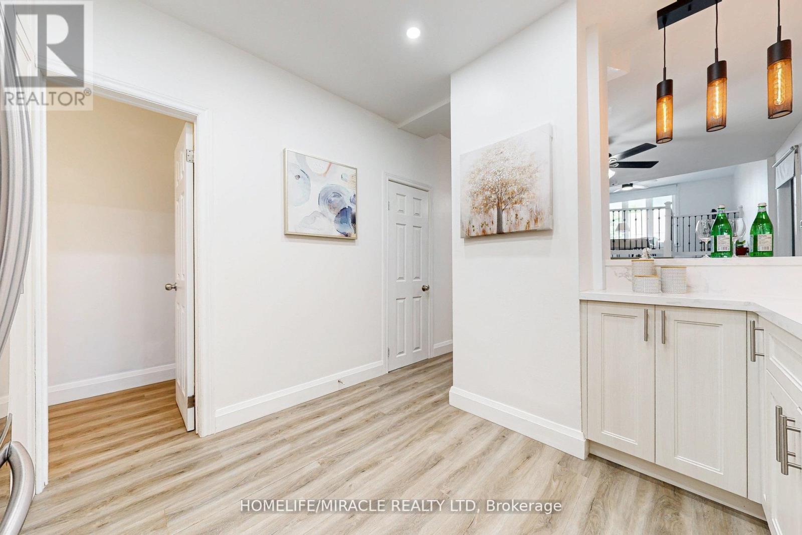 Photo 32 of 590 Jones Avenue W, Toronto ON
