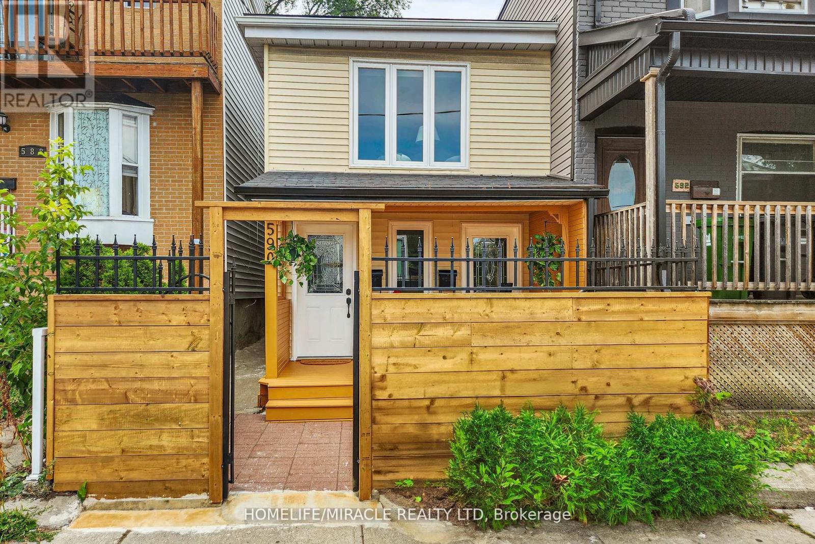 Photo 17 of 590 Jones Avenue W, Toronto ON