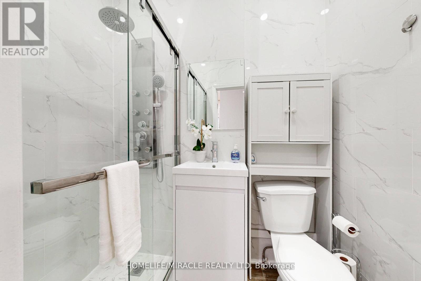 Photo 26 of 590 Jones Avenue W, Toronto ON