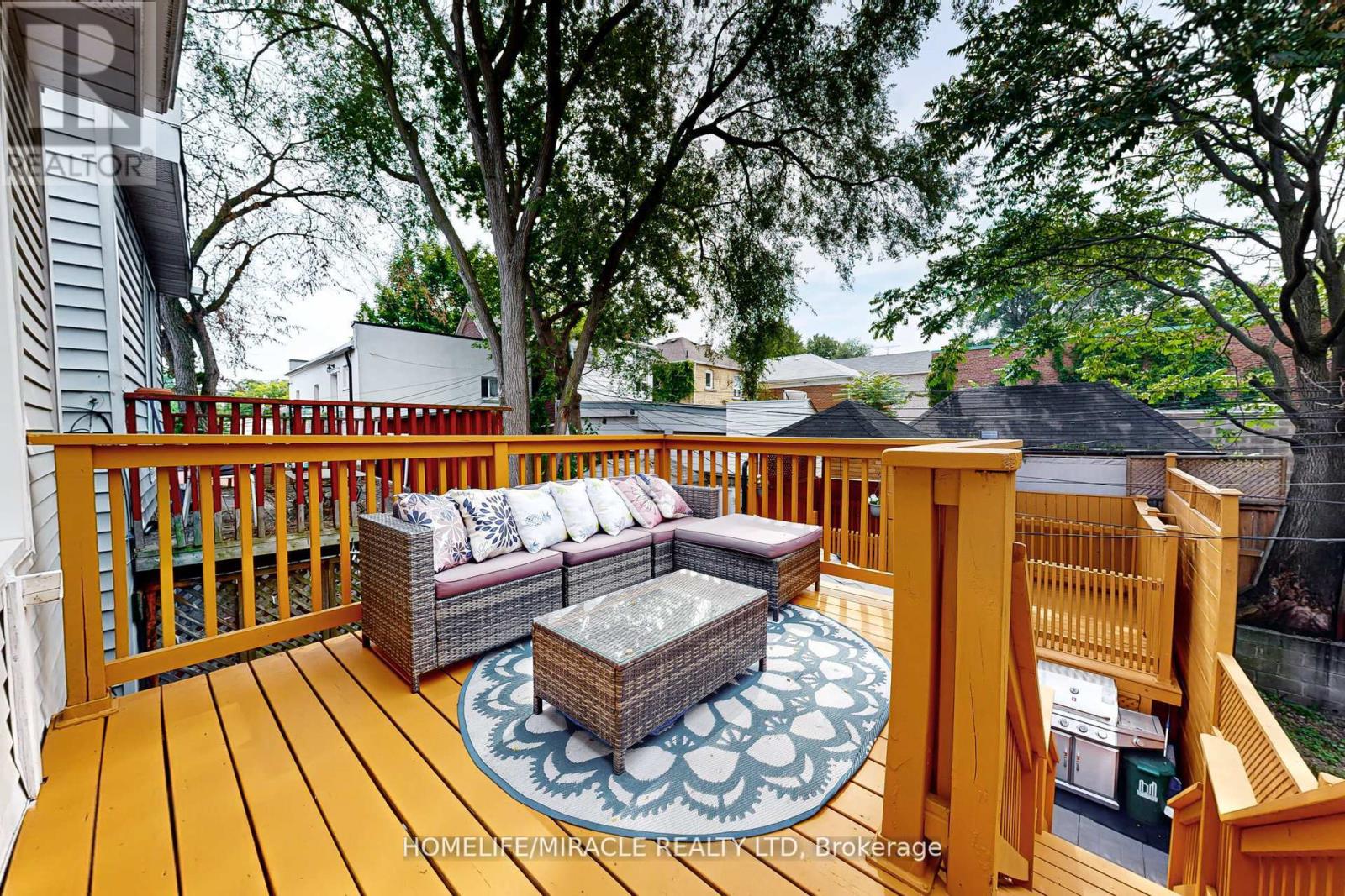 Photo 21 of 590 Jones Avenue W, Toronto ON