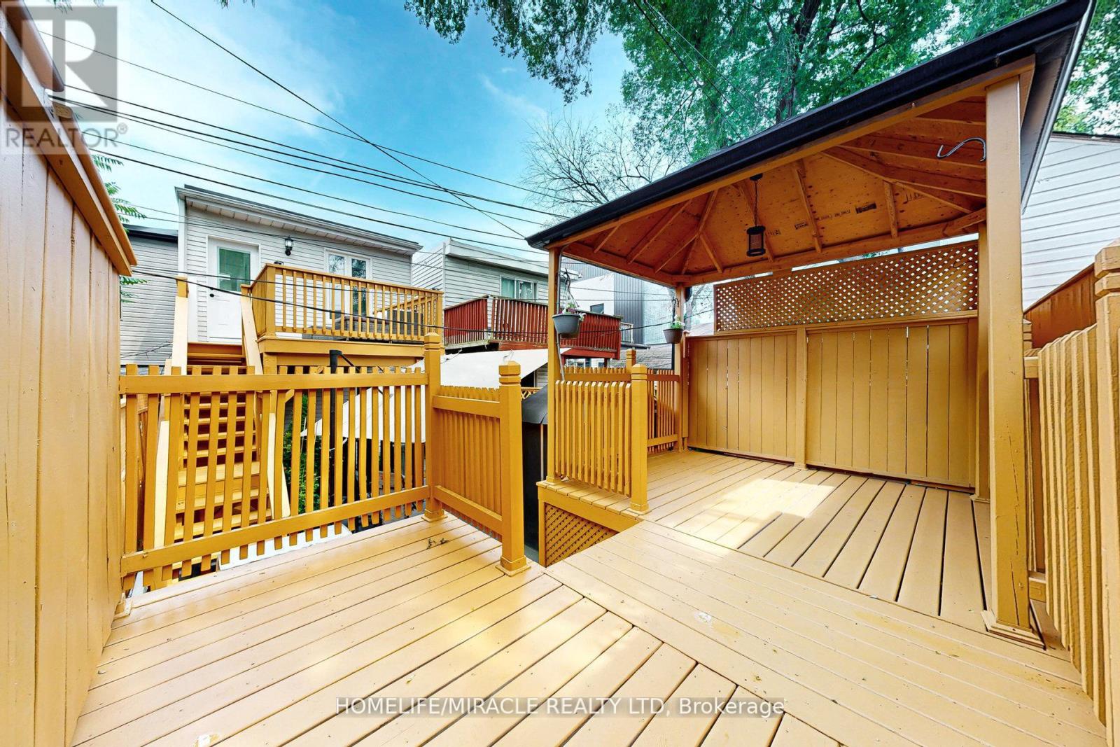 Photo 4 of 590 Jones Avenue W, Toronto ON