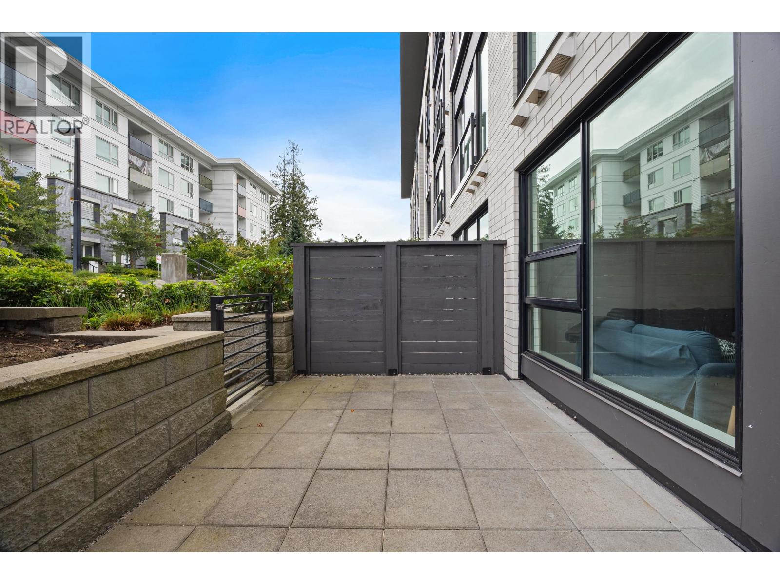 Photo 11 of 104 9228 Slopes Mews, Burnaby BC