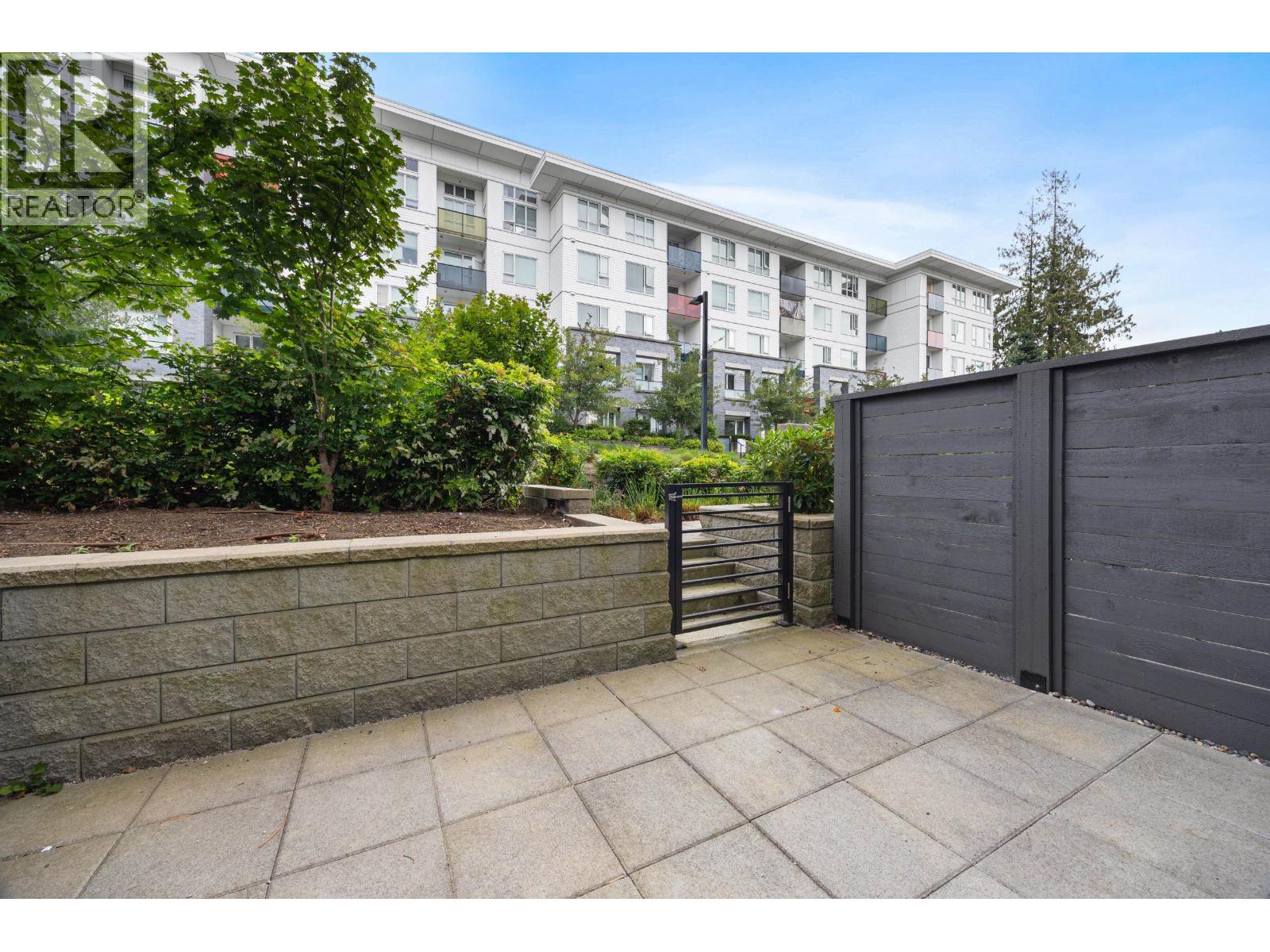 Photo 12 of 104 9228 Slopes Mews, Burnaby BC