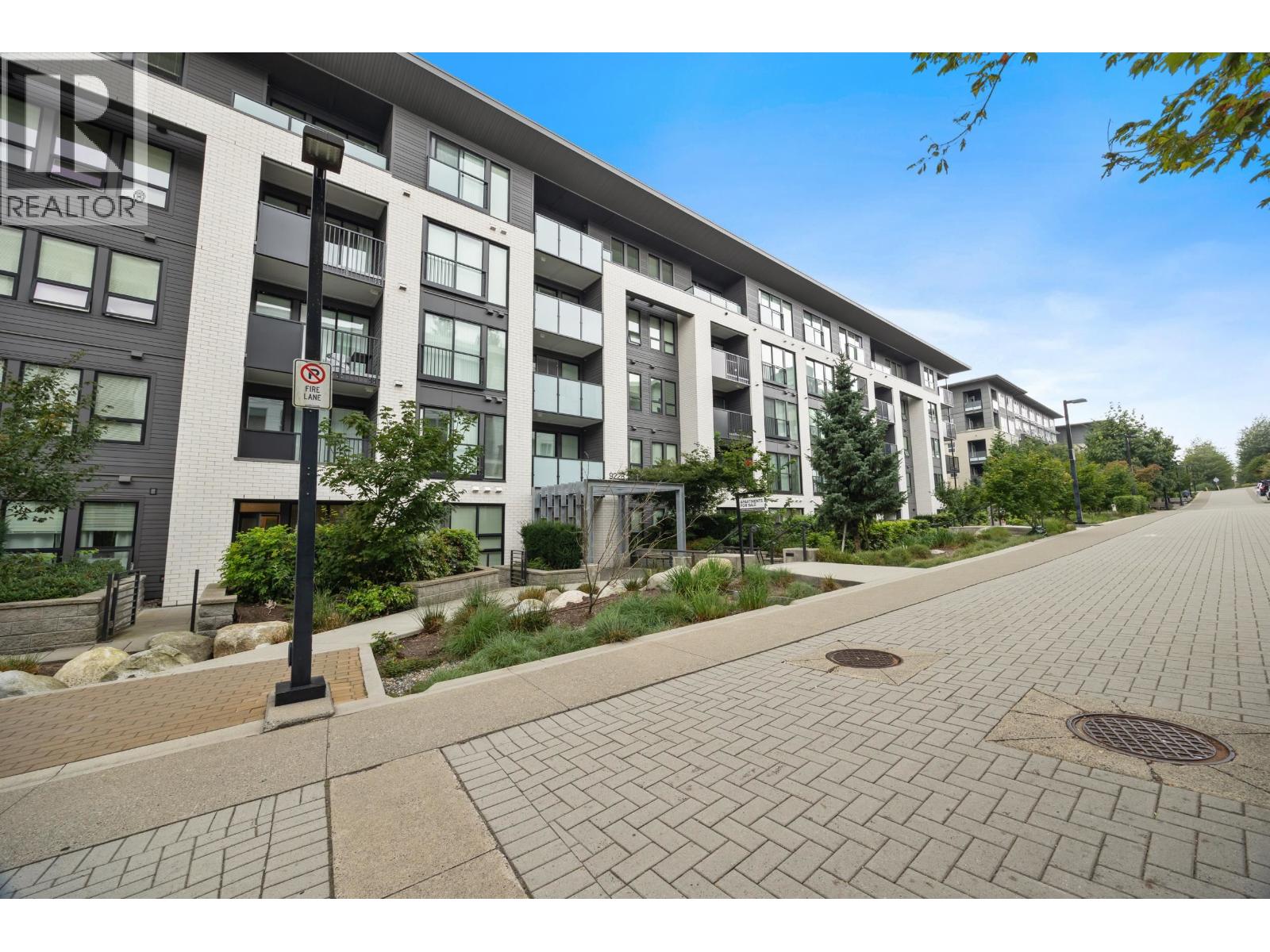 Photo 2 of 104 9228 Slopes Mews, Burnaby BC