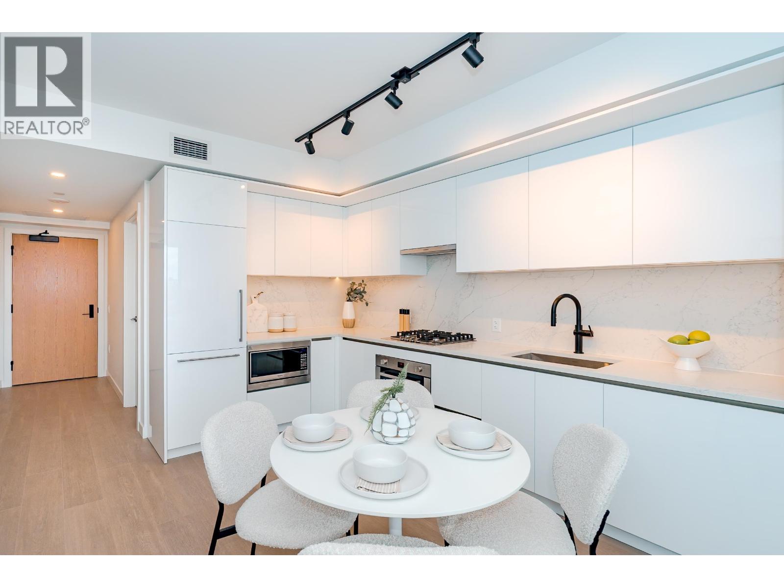 Photo 12 of 306 5987 Wilson Avenue, Burnaby BC