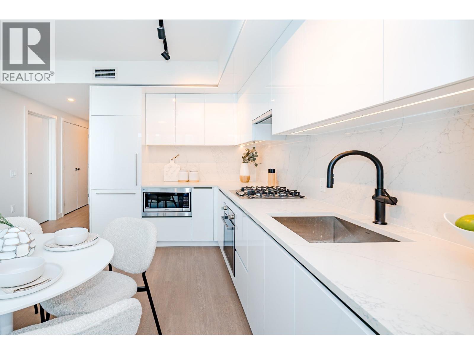 Photo 13 of 306 5987 Wilson Avenue, Burnaby BC