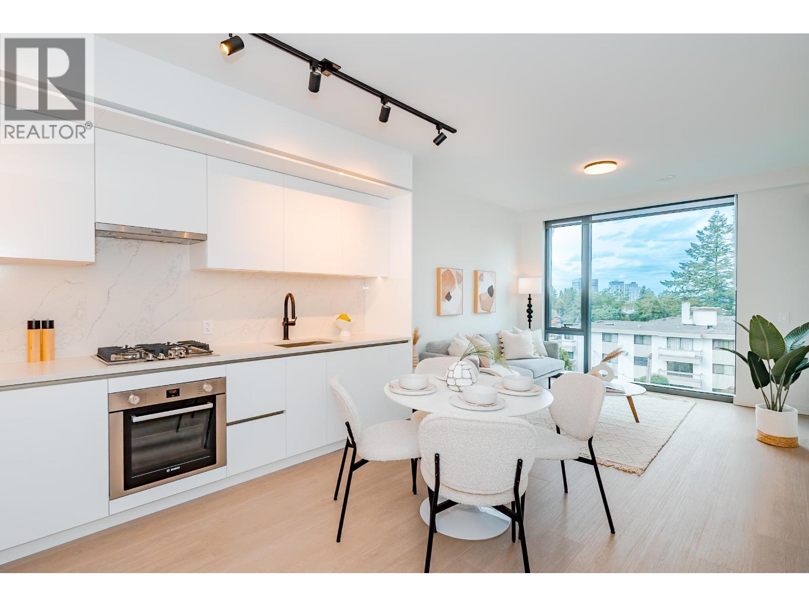 Photo 2 of 306 5987 Wilson Avenue, Burnaby BC
