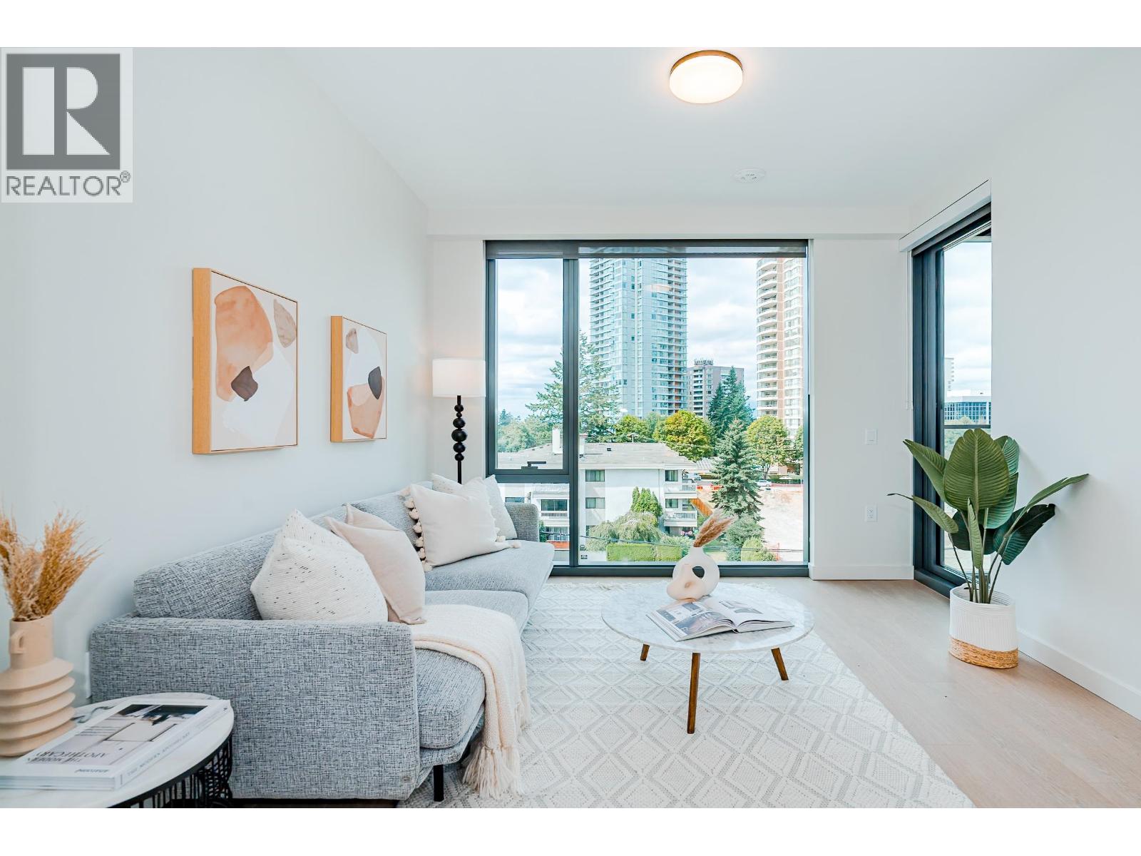 Photo 6 of 306 5987 Wilson Avenue, Burnaby BC