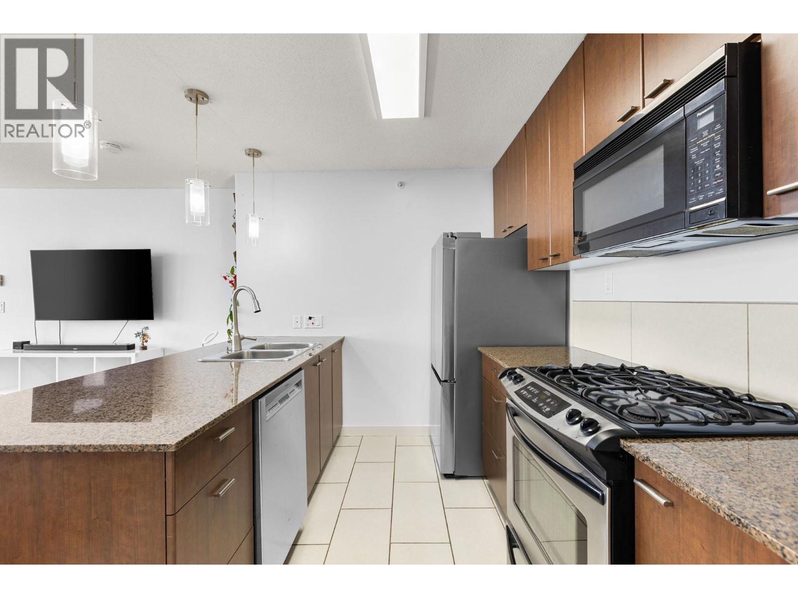 Photo 6 of 2705 7063 Hall Avenue, Burnaby BC
