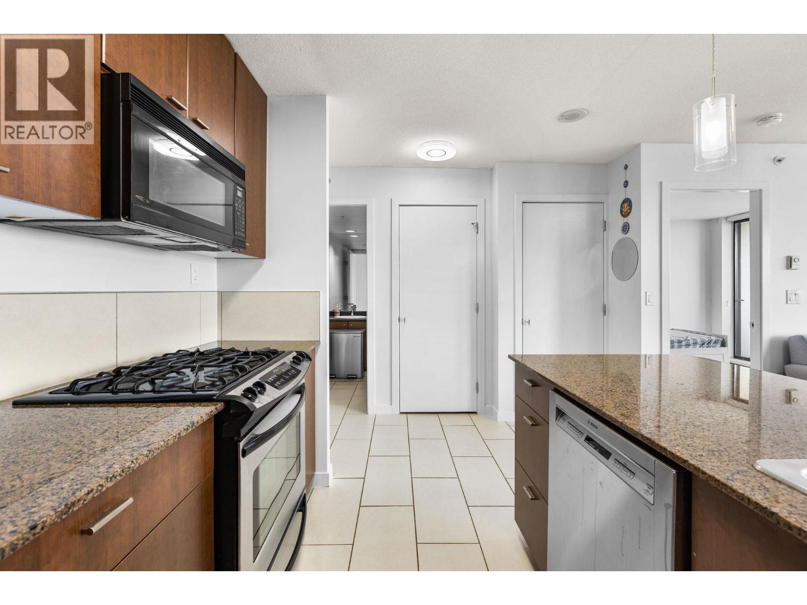 Photo 7 of 2705 7063 Hall Avenue, Burnaby BC