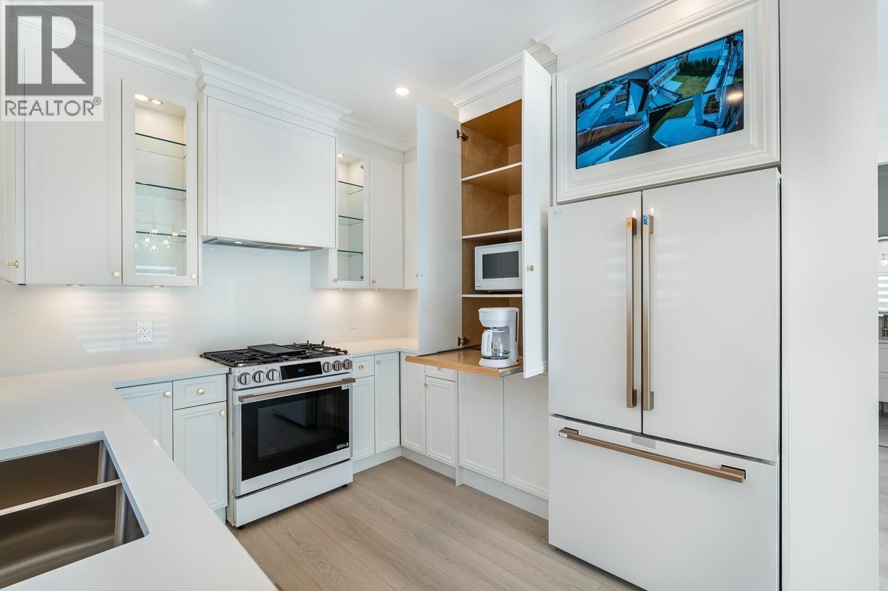 Photo 16 of 5136 Dominion Street, Burnaby BC