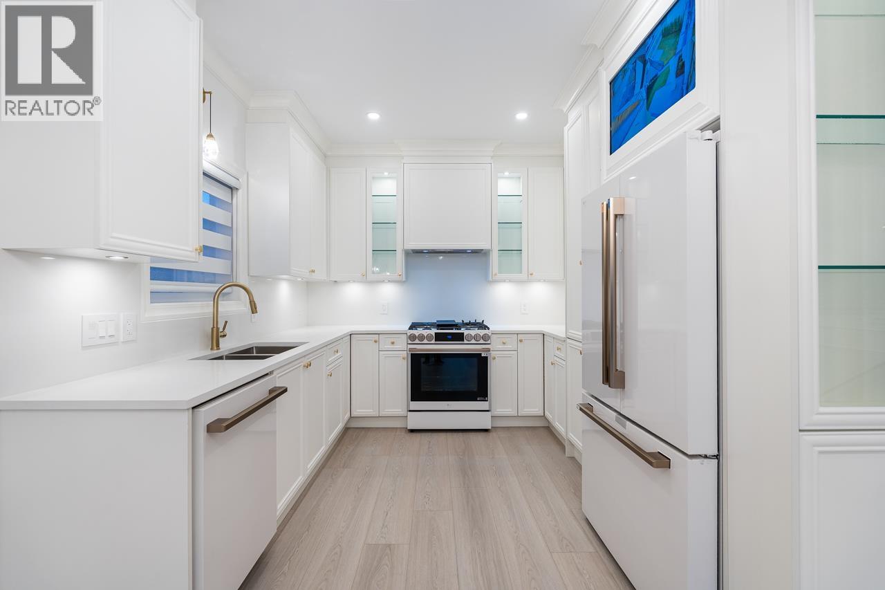 Photo 8 of 5136 Dominion Street, Burnaby BC