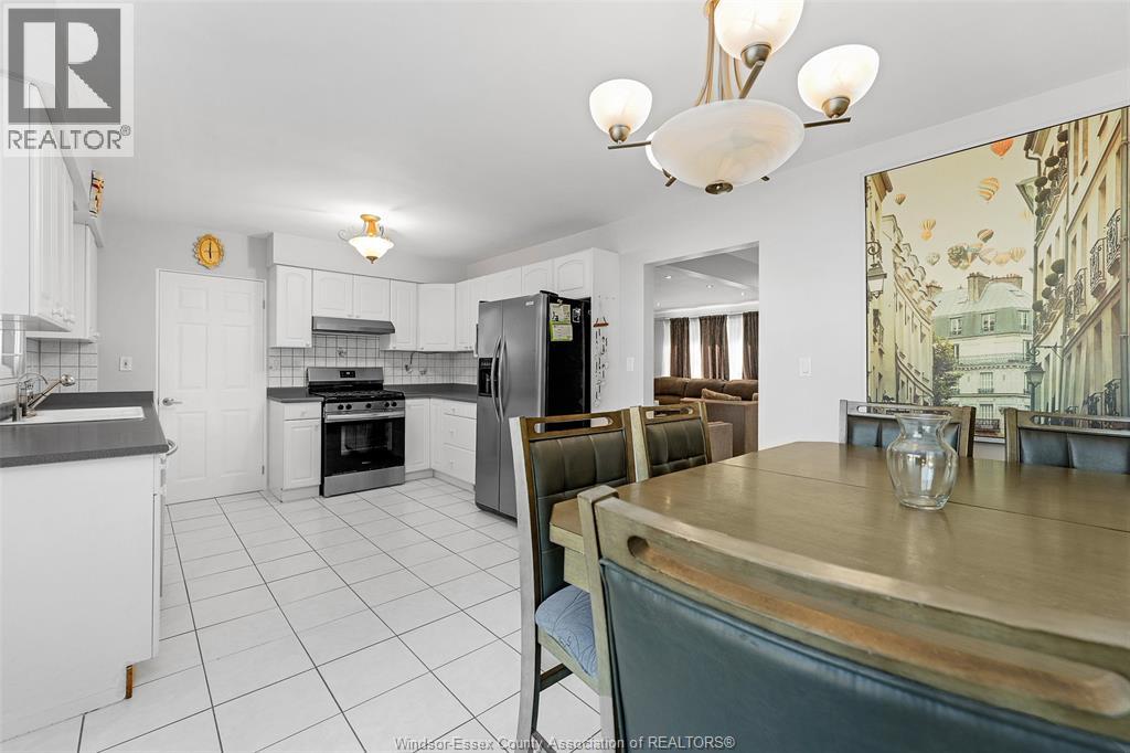Photo 12 of 2480 Everts, Windsor ON