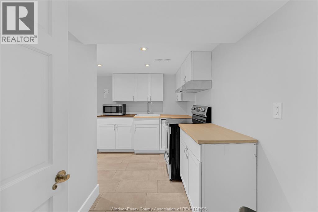 Photo 18 of 2480 Everts, Windsor ON