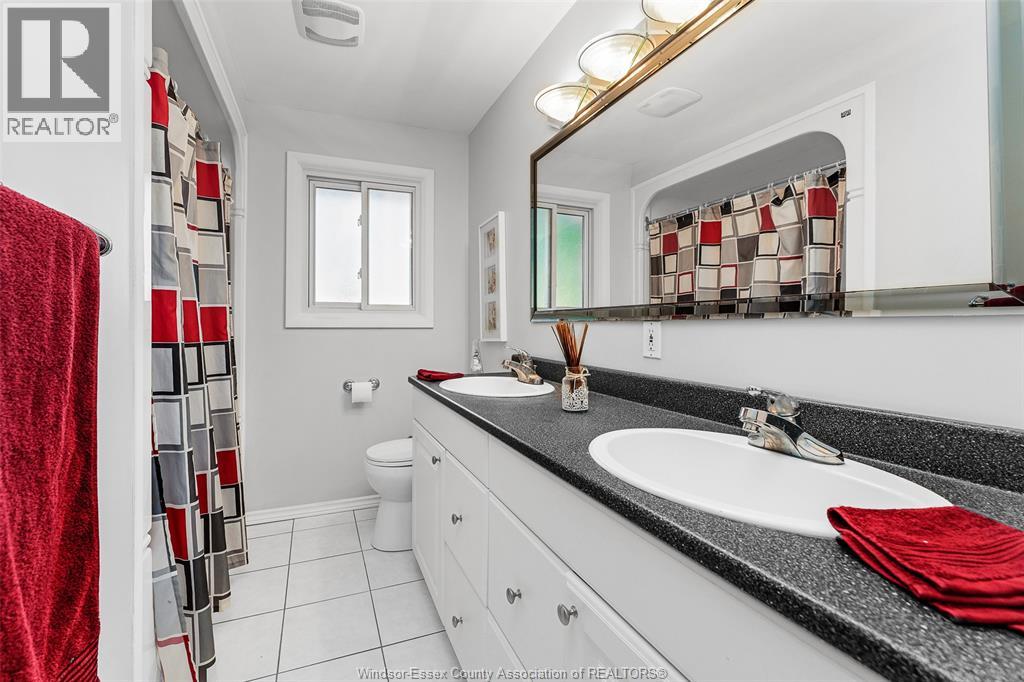 Photo 37 of 2480 Everts, Windsor ON