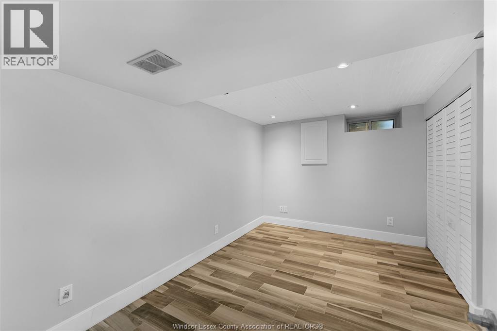 Photo 35 of 2480 Everts, Windsor ON