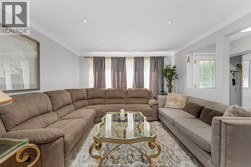 Photo 34 of 2480 Everts, Windsor ON