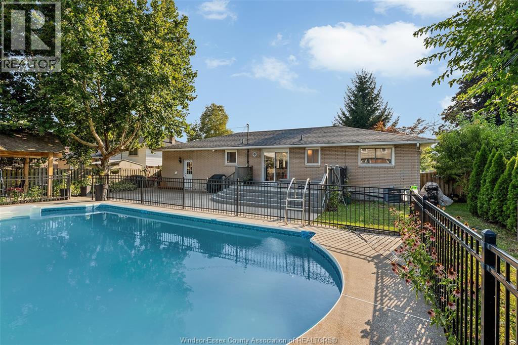 Photo 28 of 2480 Everts, Windsor ON