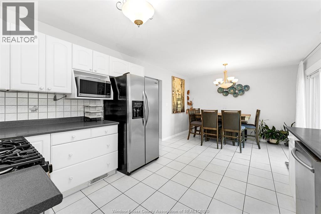 Photo 41 of 2480 Everts, Windsor ON