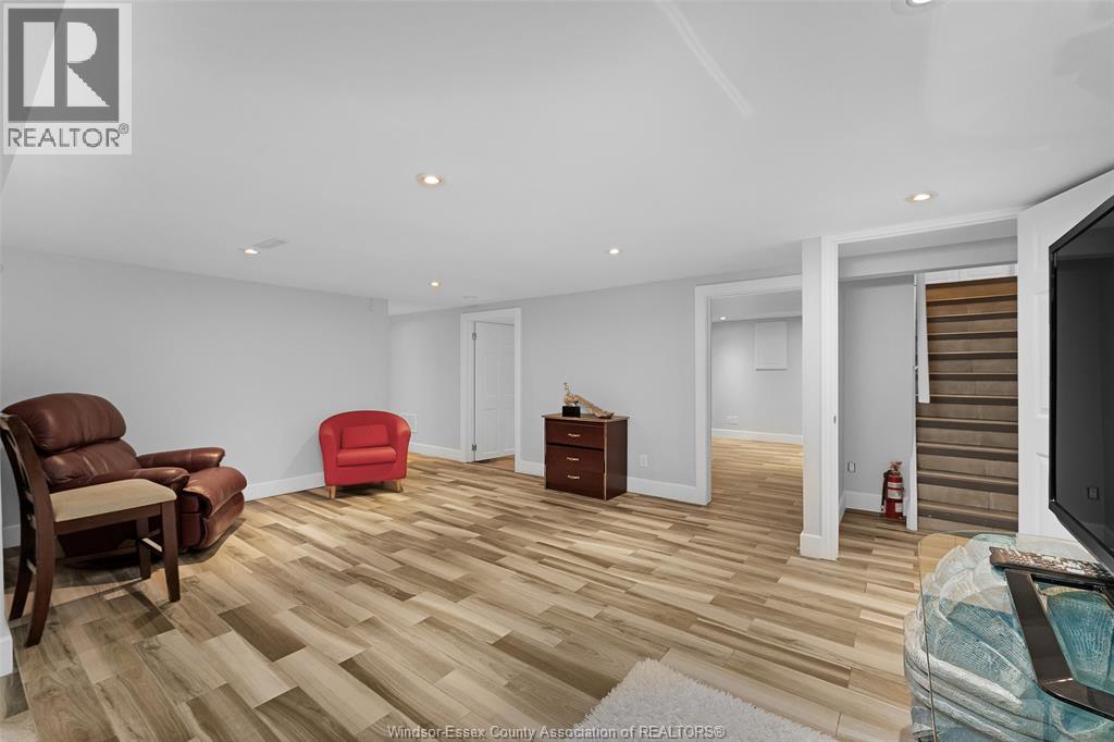 Photo 36 of 2480 Everts, Windsor ON