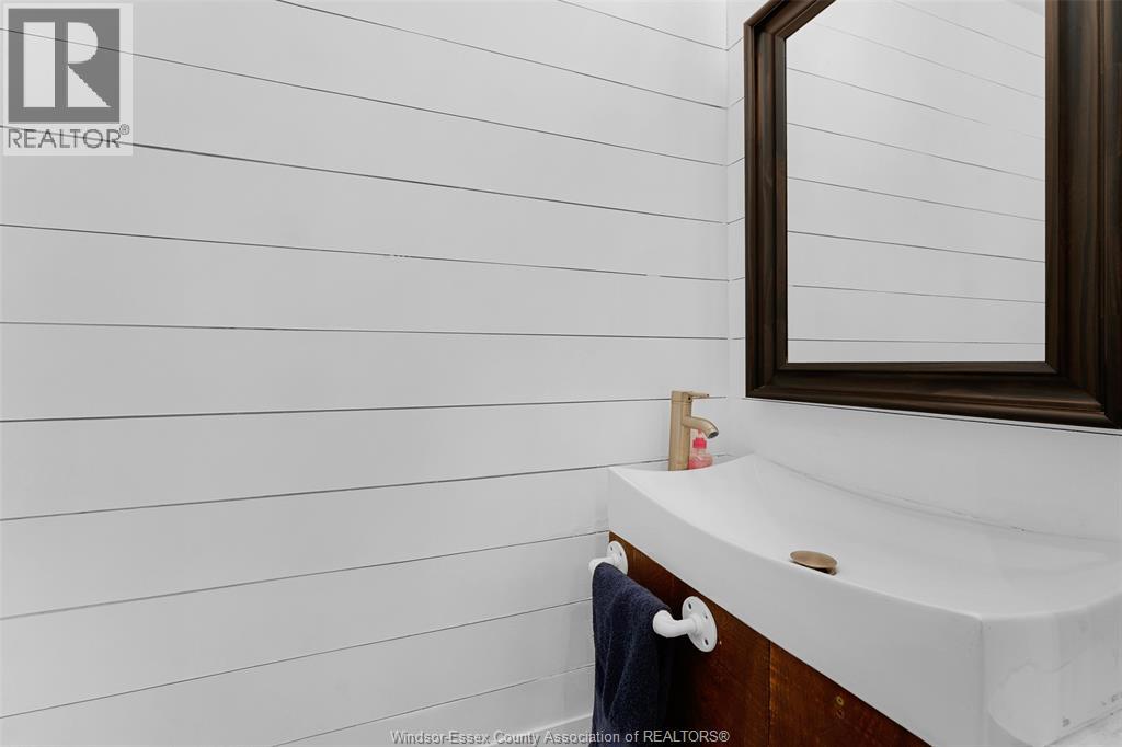 Photo 15 of 2480 Everts, Windsor ON
