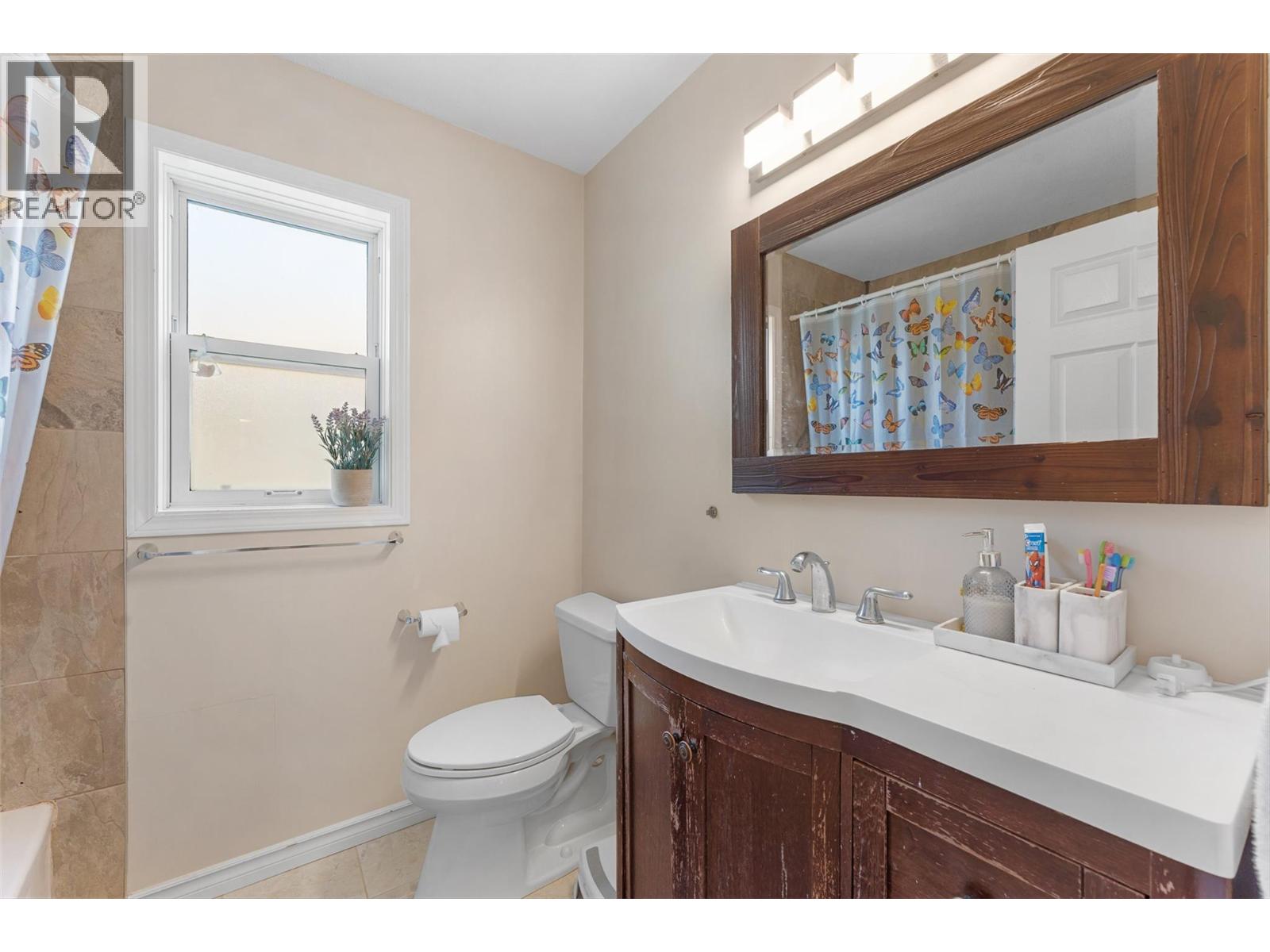Photo 20 of 580 Spruceview Place N, Kelowna BC