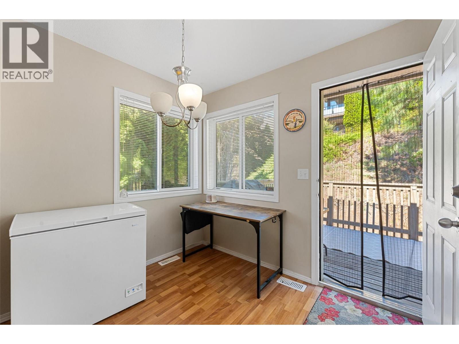 Photo 15 of 580 Spruceview Place N, Kelowna BC