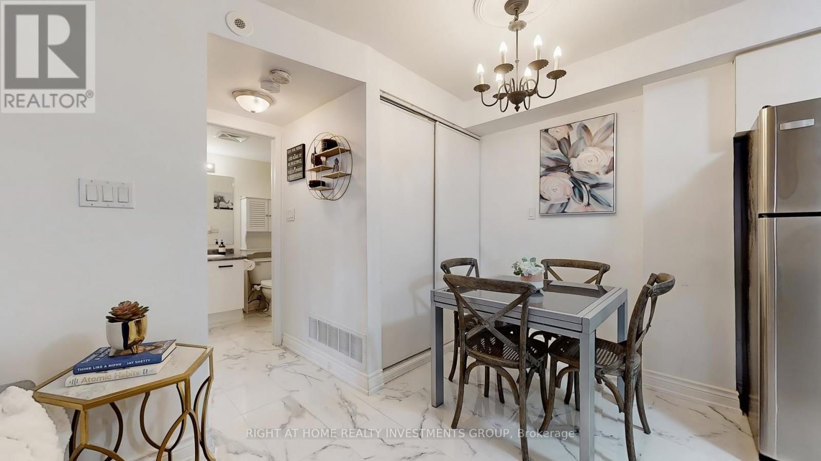 Photo 7 of 118 316 John Street, Markham ON