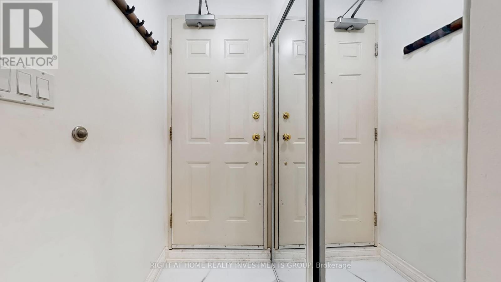 Photo 12 of 118 316 John Street, Markham ON