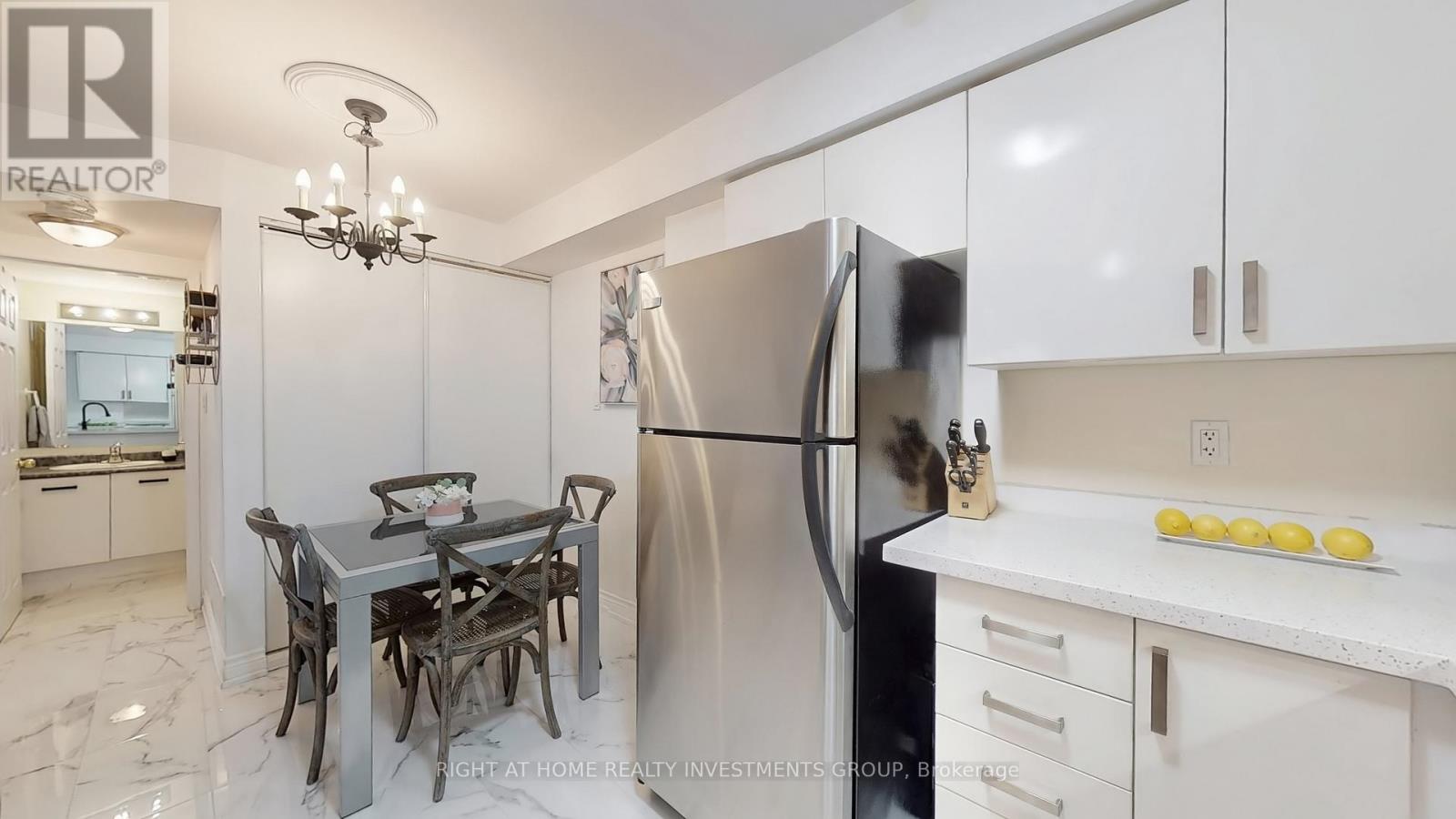 Photo 13 of 118 316 John Street, Markham ON
